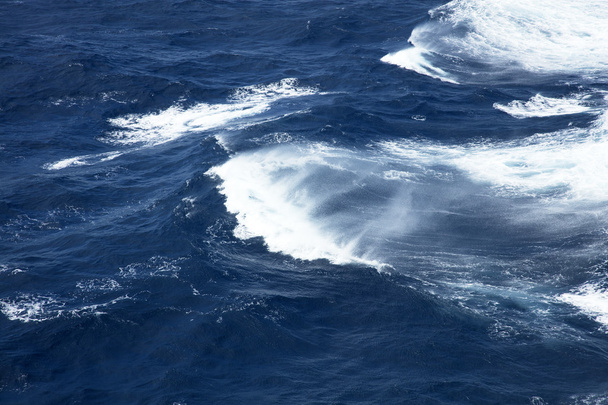 Грубі моря і хвилі
 - Фото, зображення