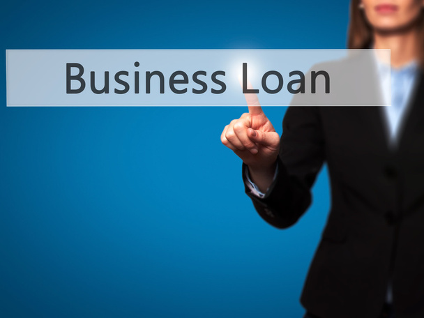Business Loan - Imprenditrice premendo il pulsante moderno ad alta tecnologia
  - Foto, immagini