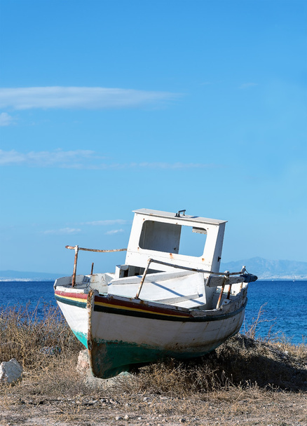 starej łodzi na tle morza - Zdjęcie, obraz