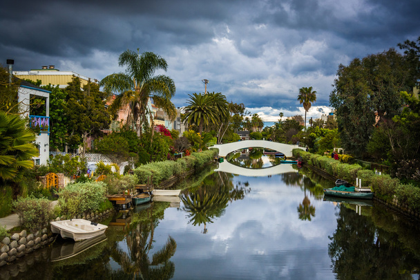Houses and bridge along a canal in Venice Beach, Los Angeles, Ca - Fotografie, Obrázek