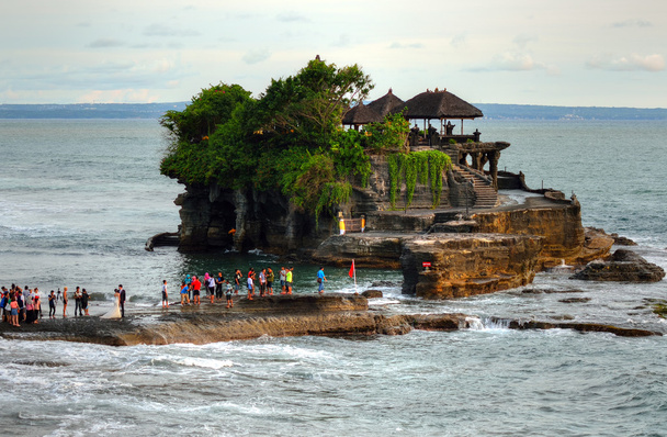 Tanah Lot Temple on Sea em Bali Island Indonésia - Foto, Imagem
