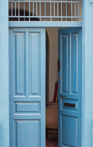 azul vintage porta aberta
 - Foto, Imagem