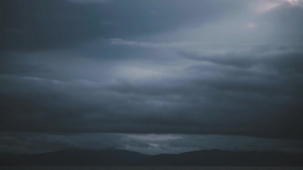 lasso di tempo scura del paesaggio nuvoloso
 - Filmati, video