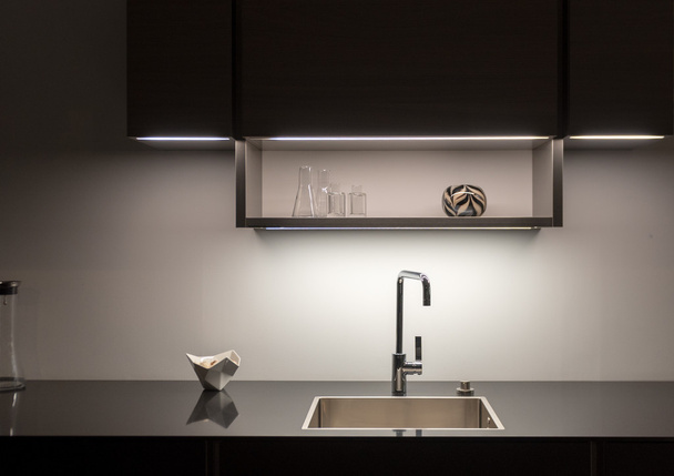 Dark Kitchen Sink - Foto, imagen