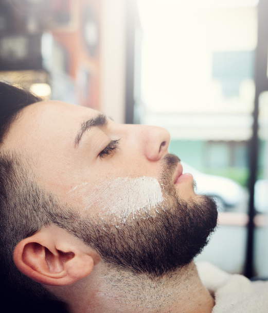 ritual tradicional de barbear a barba
 - Foto, Imagem