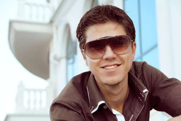 Handsome man in sunglasses, photo of young male model - Foto, afbeelding