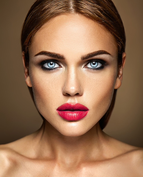 sensual glamour portrait of beautiful woman model lady with fresh daily makeup with red lips color and clean healthy skin face - Foto, Bild