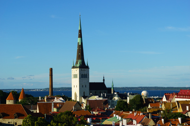 Вид на старый город в Таллинне. Эстония
 - Фото, изображение