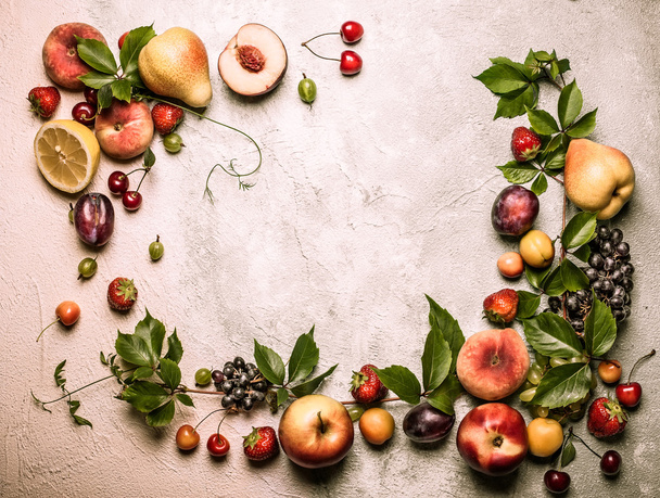 various fruits and berries  - Фото, зображення