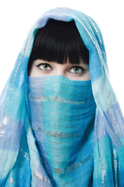 Close up picture of woman wearing a veil - Foto, afbeelding