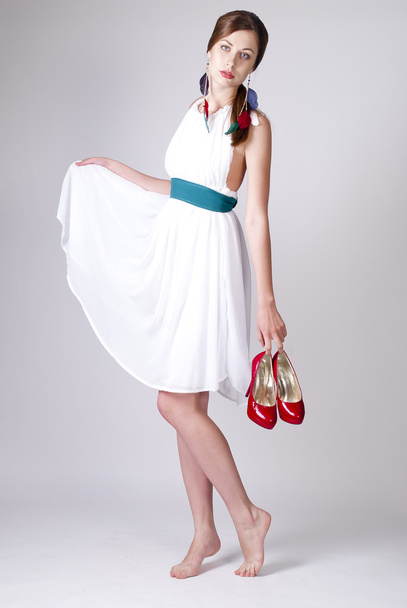 Beautiful young woman posing in white dress - Fotografie, Obrázek