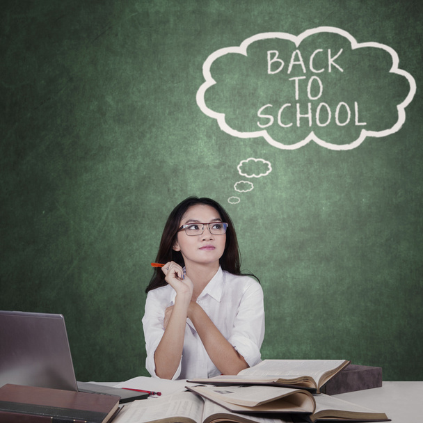 Student imagines text of Back to School - Fotografie, Obrázek