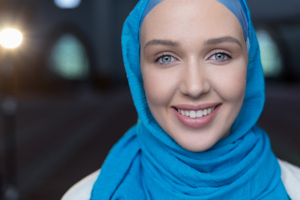 Muslim girl wearing hijab  - Photo, Image