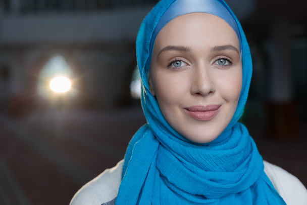 Muslim girl wearing hijab  - Фото, зображення