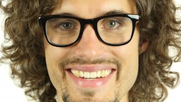 Egy sikeres üzletember, megbízható mosollyal portréja - Felvétel, videó