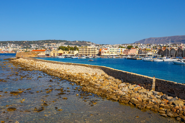 Vista do antigo porto em Chania, Grécia
 - Foto, Imagem
