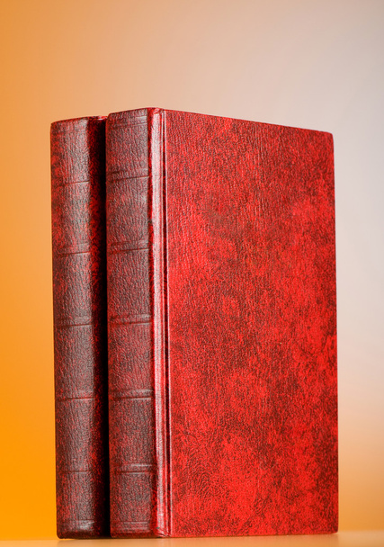 Oktatási koncepció vörös borító könyvek - Fotó, kép