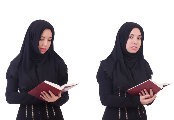 Mujer musulmana joven aislada en blanco
 - Foto, Imagen