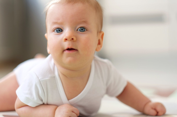 baby with blue eyes - Φωτογραφία, εικόνα