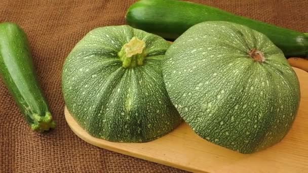 Vegetables - Round zucchini, entire and sectioned - Footage, Video