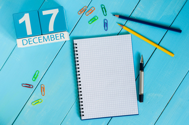 17 декабря. День 17 месяца, календарь по работе с клиентами. Зимнее время. Пустое место для текста
 - Фото, изображение