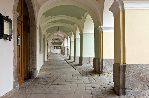 Историческая аркада в Праге (Чехия)
) - Фото, изображение