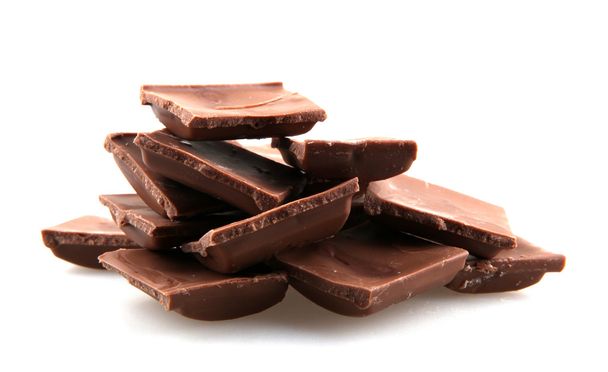 Barra de chocolate rota sobre fondo blanco - Foto, imagen