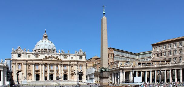The Papal Basilica of Saint Peter - Photo, Image