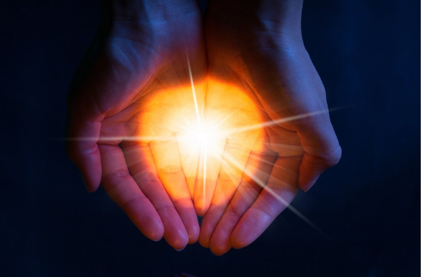 Human hands holding flash light - Fotoğraf, Görsel
