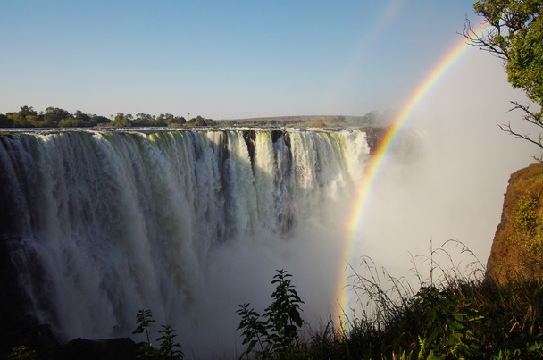 Potentes cataratas Victoria, Zimbabwe
 - Foto, imagen