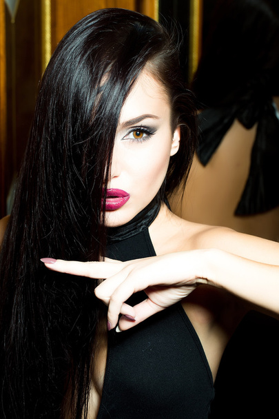 Pretty girl with long black hair - Zdjęcie, obraz