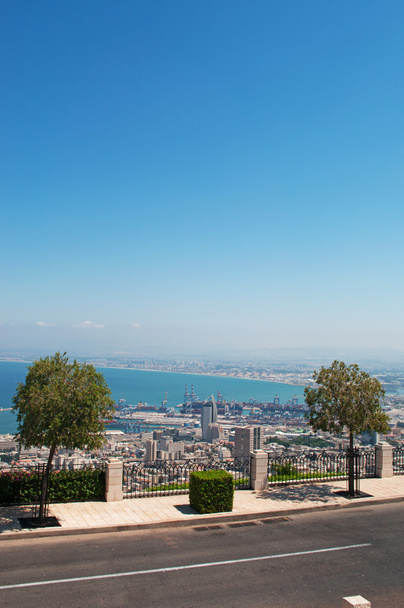 Israel: vista panorâmica de Haifa do Monte Carmelo
  - Foto, Imagem