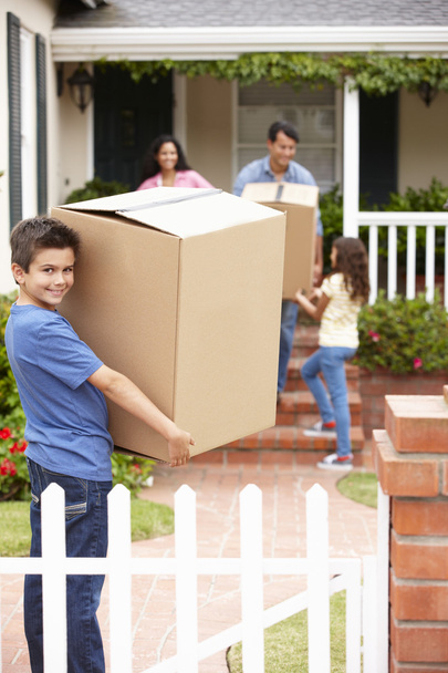 Family moving into rented house - Photo, Image