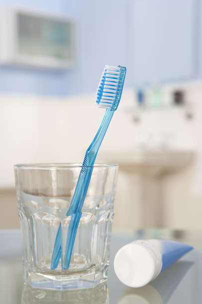 Toothbrush and toothpaste - 写真・画像