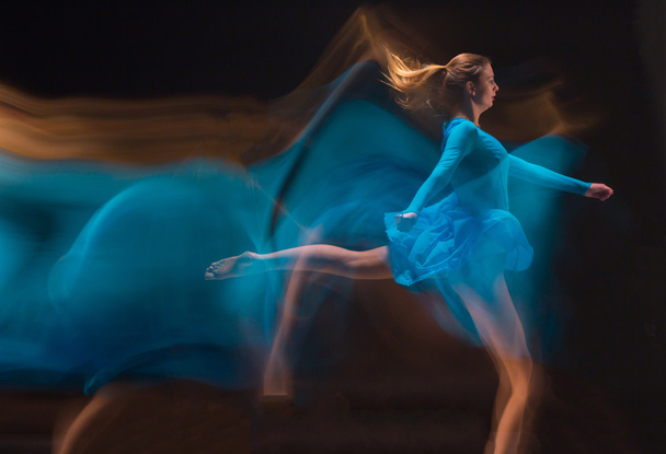 The art photo-emotional dance of beautiful blue woman - Photo, image