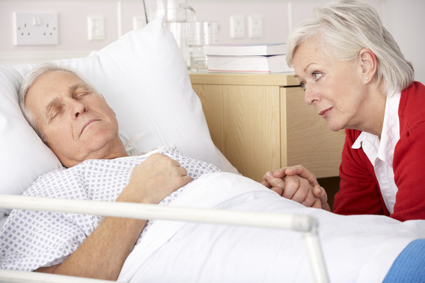 Senior woman visiting husband in hospital - Fotoğraf, Görsel