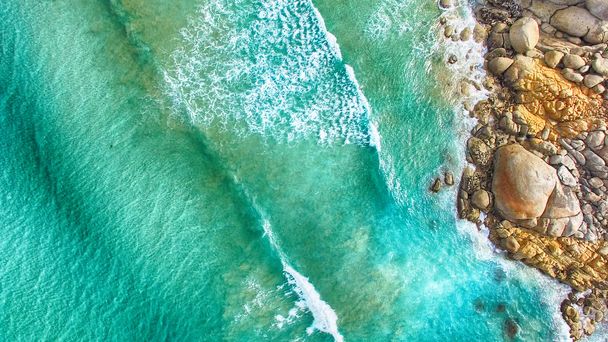 きしむビーチ、ビクトリア、オーストラリアの空撮 - 写真・画像