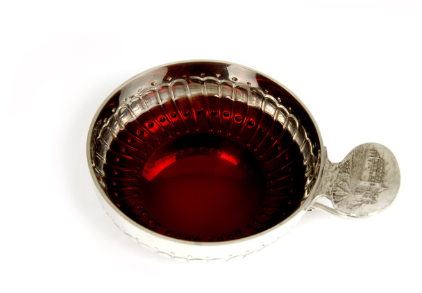 Vin rouge dans le Tastevin
 - Photo, image