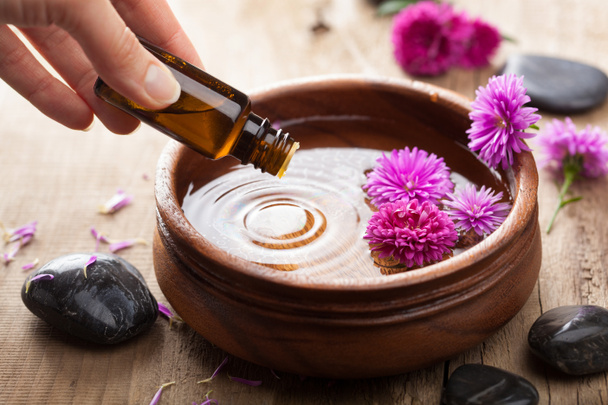 Aceite esencial para aromaterapia
 - Foto, imagen