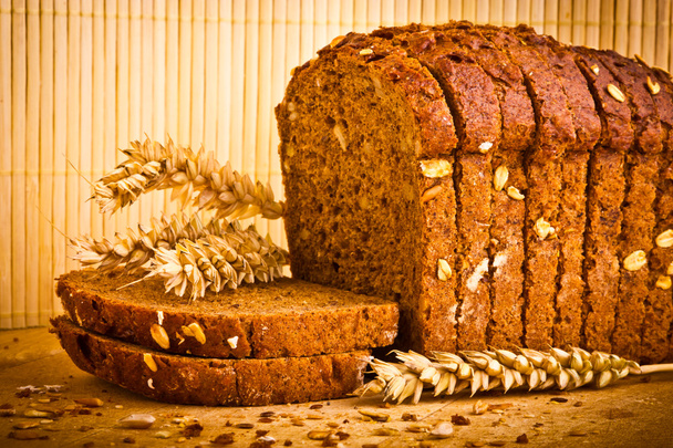 Delicioso pan integral al horno con oreja de trigo
 - Foto, imagen
