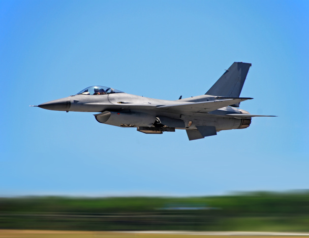 Nagy sebességű sugárhajtású vadászgép - Fotó, kép