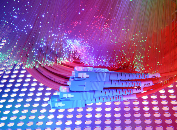 оптоволоконный сетевой кабель - Фото, изображение