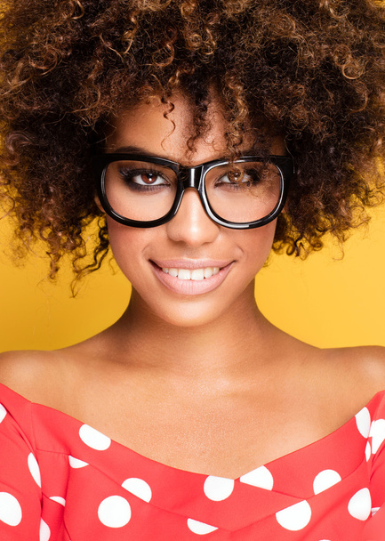 Portrait of young girl with afro. - Foto, Bild