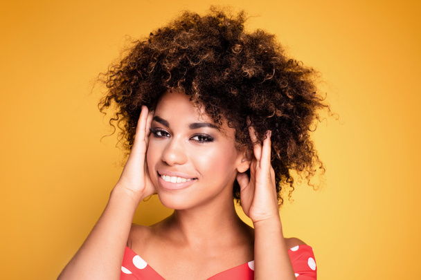 Beauty portrait of smiling girl with afro. - Photo, image
