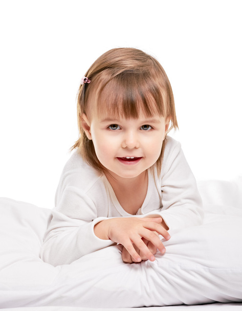 Little girl in the bed - Фото, зображення