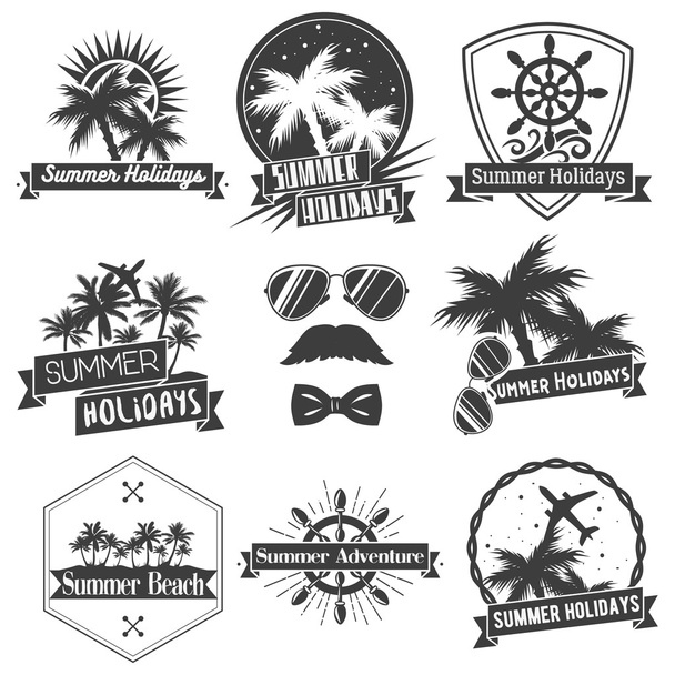 Vector set of summer season labels in vintage style. - Vettoriali, immagini