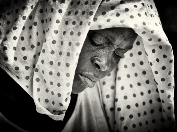 A Ghanaian lady under the tissue - Photo, Image