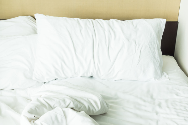 Брудний подушка білий
 - Фото, зображення