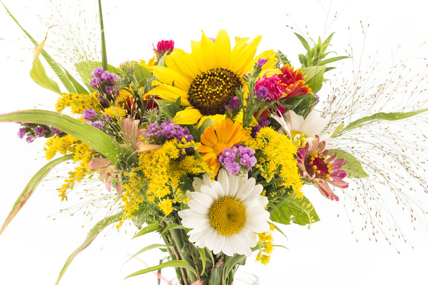 Свіжий букет літніх квітів Ізольовані не білі
 - Фото, зображення