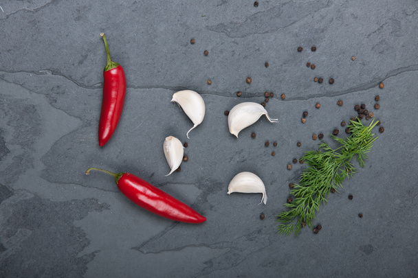 Dill, garlic, red peppers - Фото, зображення